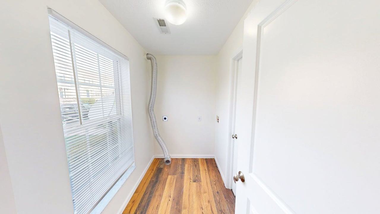 5288 Royal Arch Cascade Dr - Photo 5 of 29