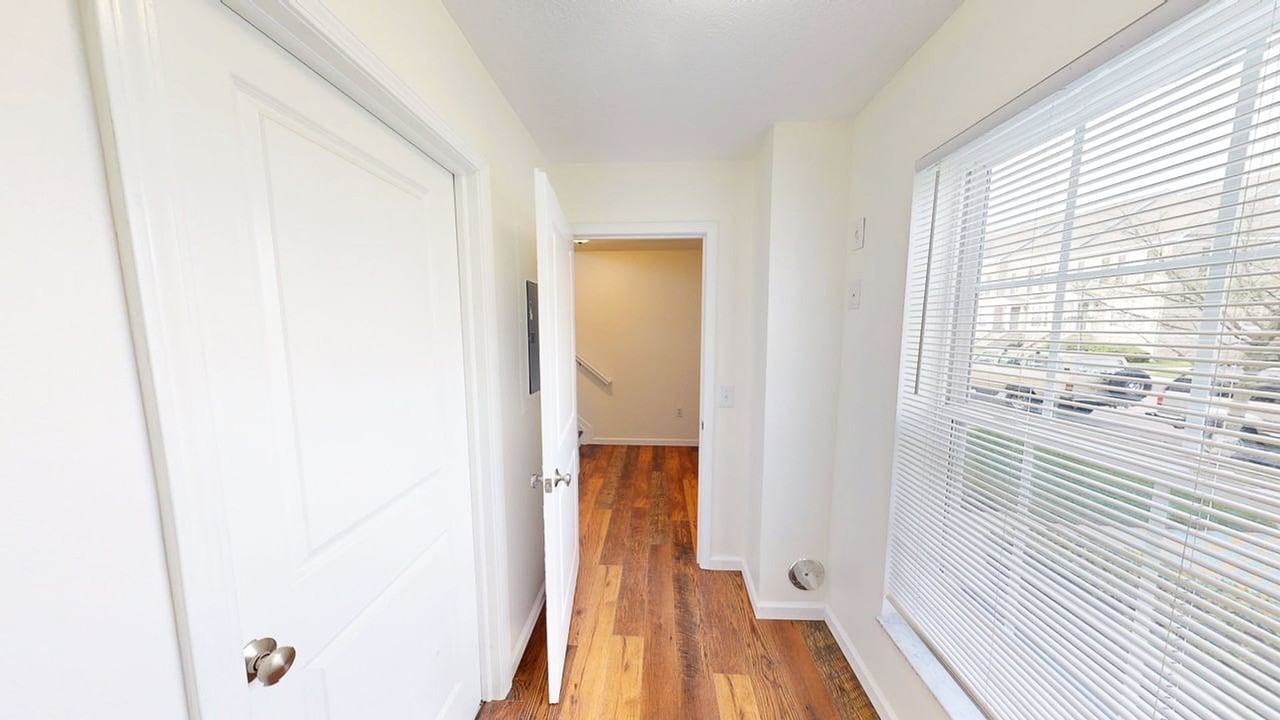 5288 Royal Arch Cascade Dr - Photo 6 of 29