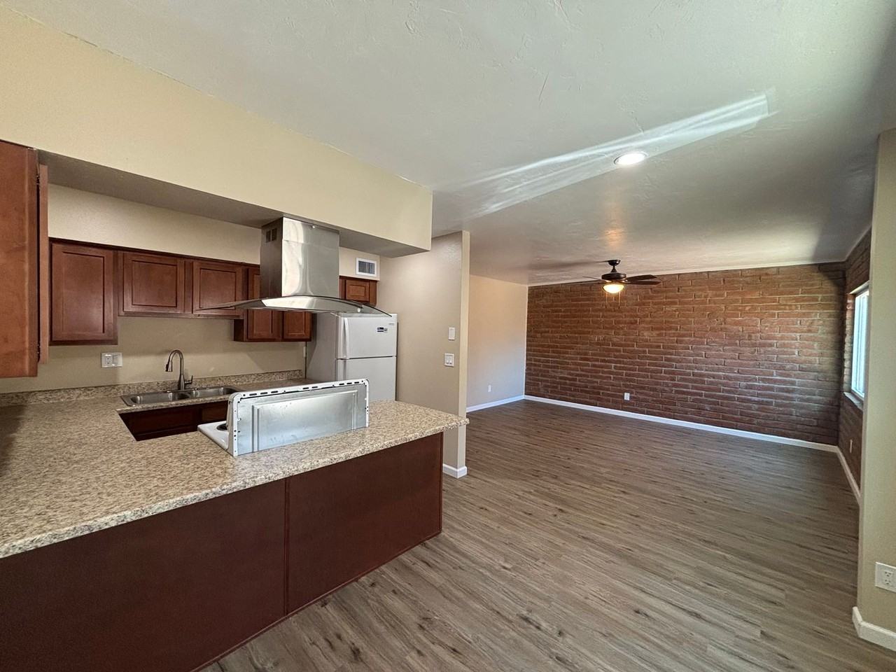 3960 E Flower St #15 - Photo 5 of 14