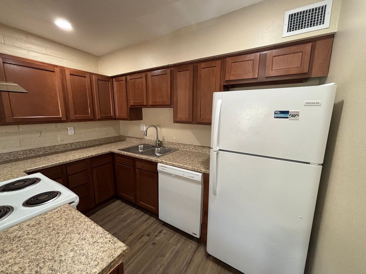 3960 E Flower St #15 - Photo 6 of 14