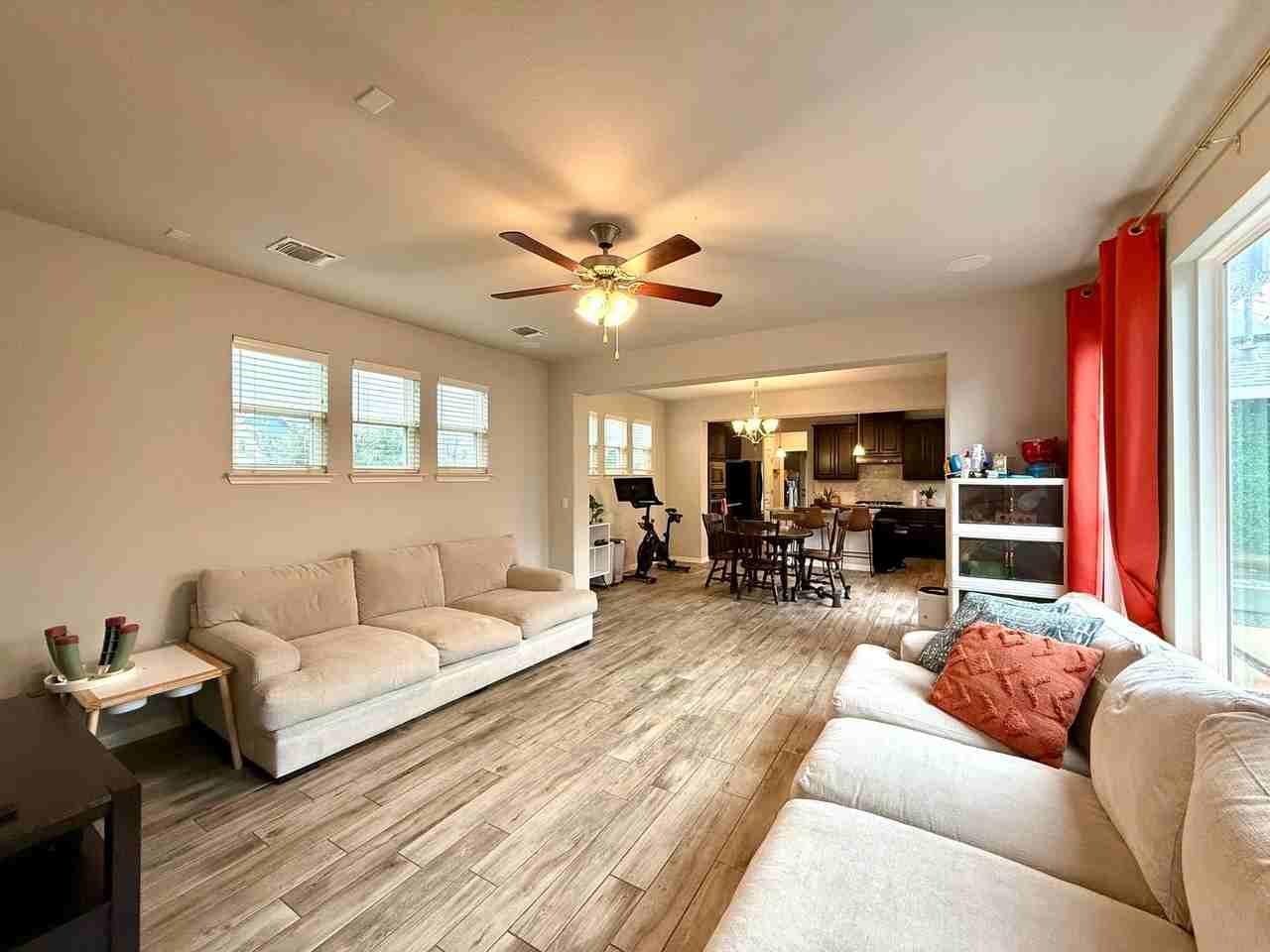 5308 Baythorne Dr - Photo 2 of 16