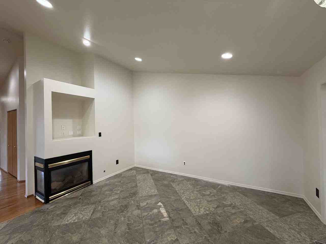 2610 Sandstone Ln - Photo 6 of 20