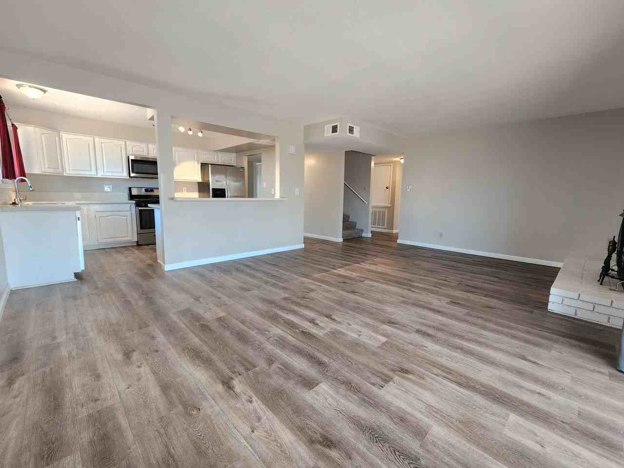 4476 El Como Way - Photo 6 of 23