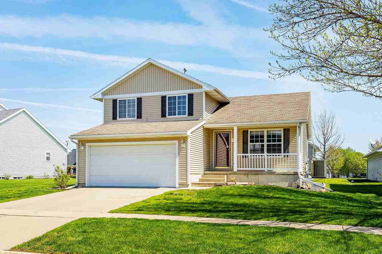 1603 Sw Twin Gates Dr - Photo 2 of 25