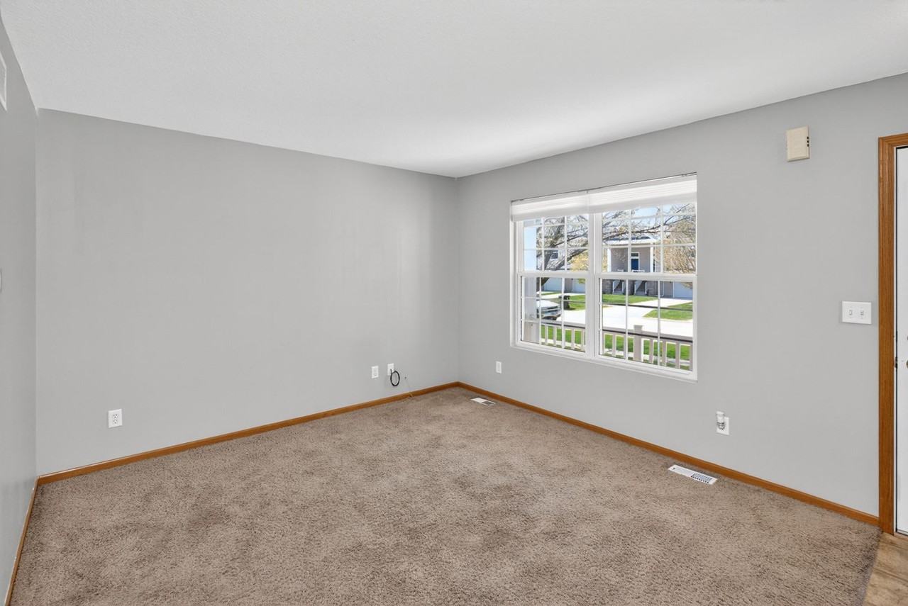 1603 Sw Twin Gates Dr - Photo 4 of 25