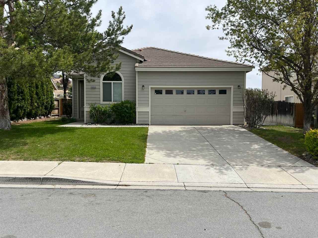 5518 Spandrell Cir - Photo 4 of 35