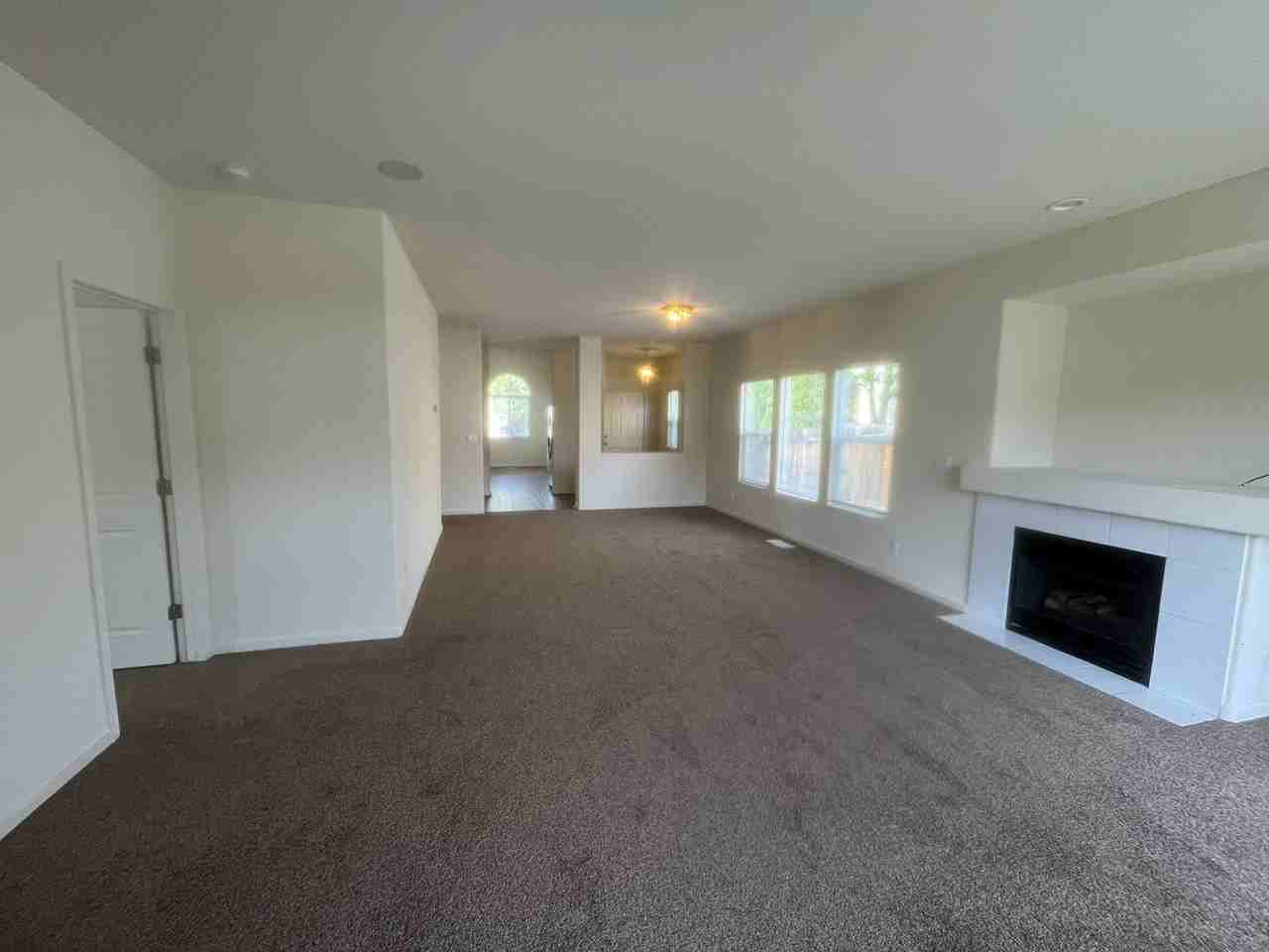 5518 Spandrell Cir - Photo 6 of 35