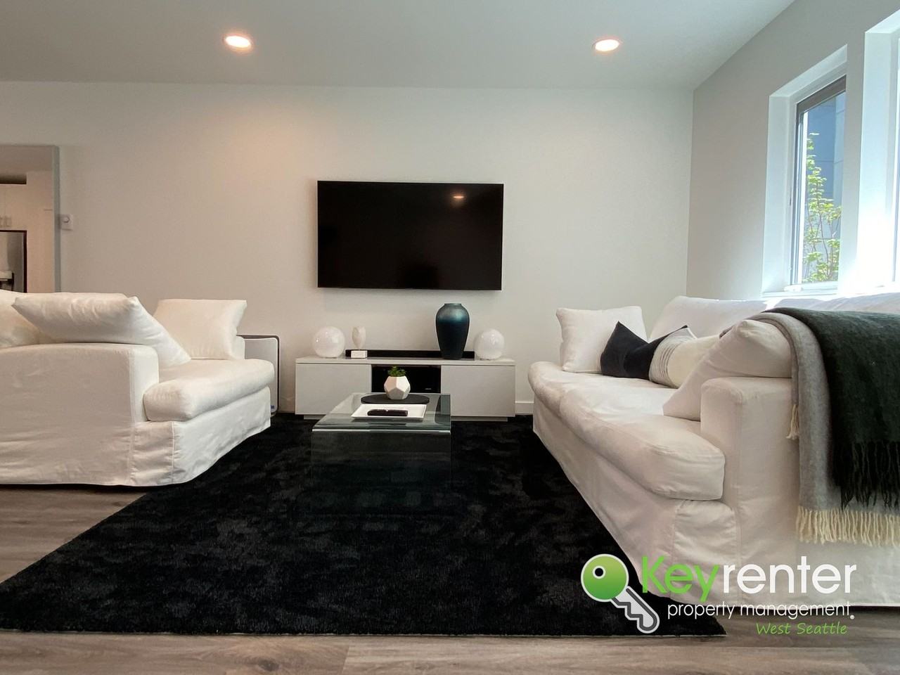 12520 15th Ave Ne #B - Photo 2 of 30