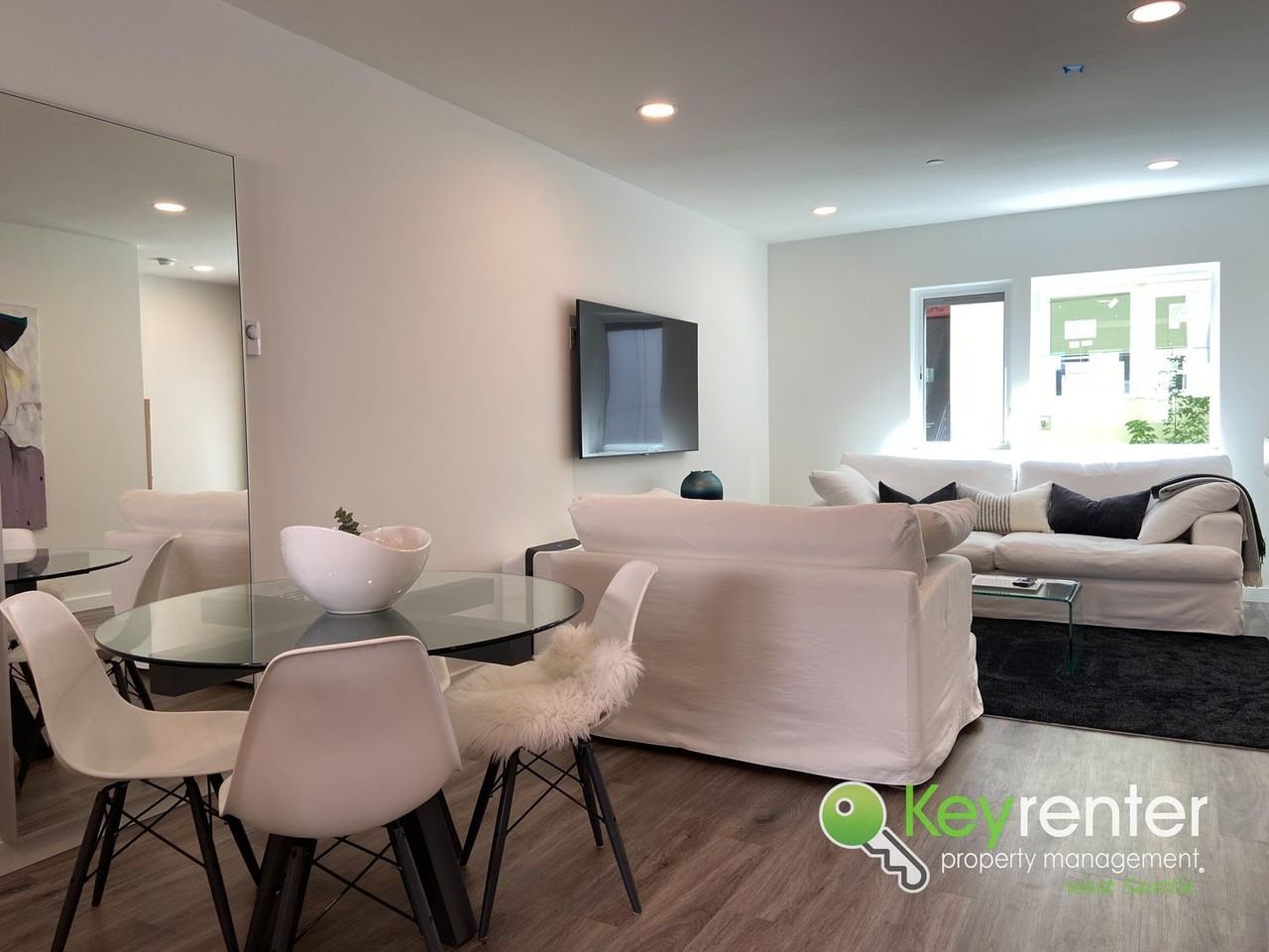 12520 15th Ave Ne #B - Photo 3 of 30