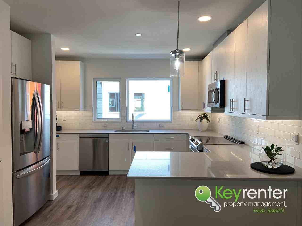 12520 15th Ave Ne #B - Photo 7 of 30