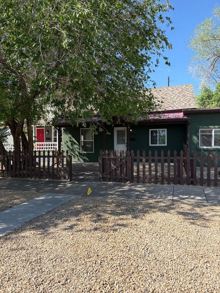 330 Ouray Ave - Photo 3 of 14