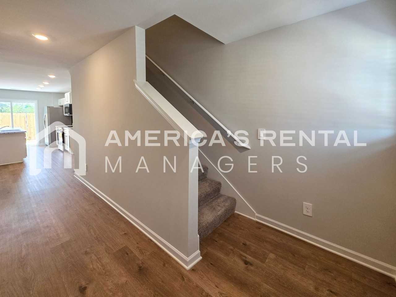 4125 Hudson Rd - Photo 7 of 50