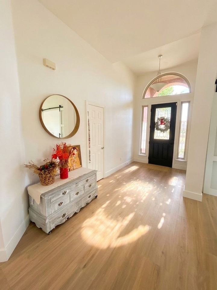 513 Truax Dr - Photo 2 of 21