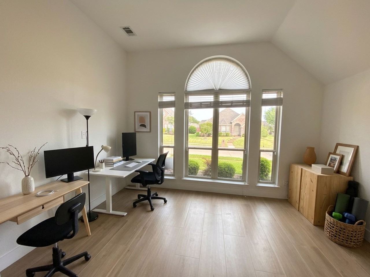 513 Truax Dr - Photo 3 of 21