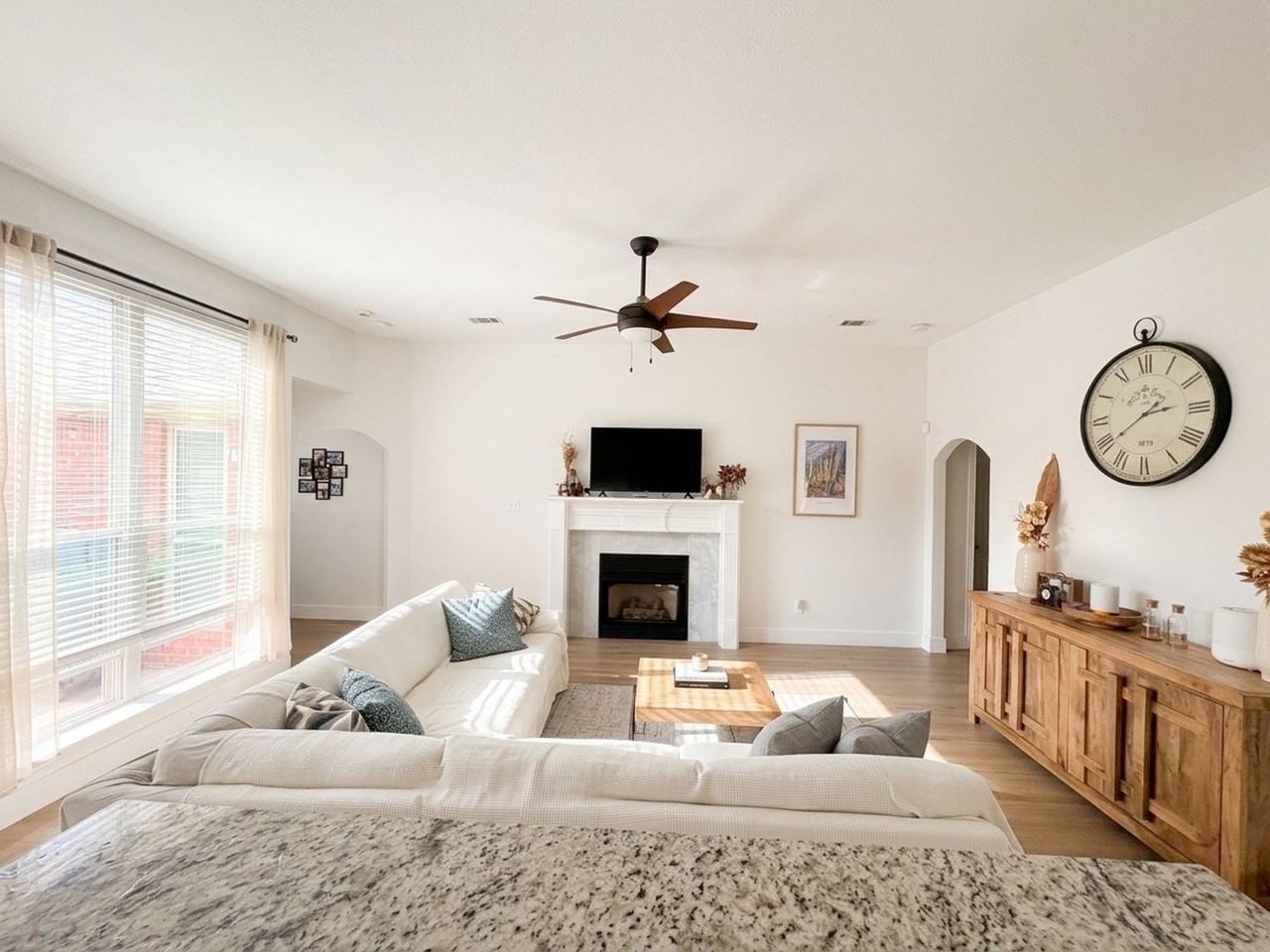 513 Truax Dr - Photo 5 of 21