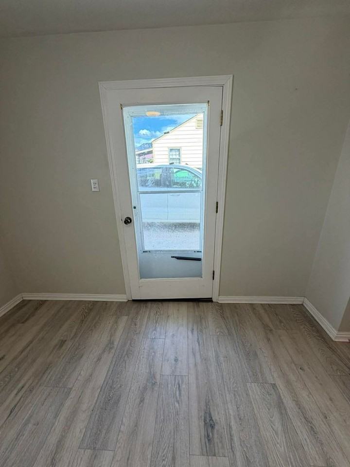 178 W Geneva - Photo 2 of 45