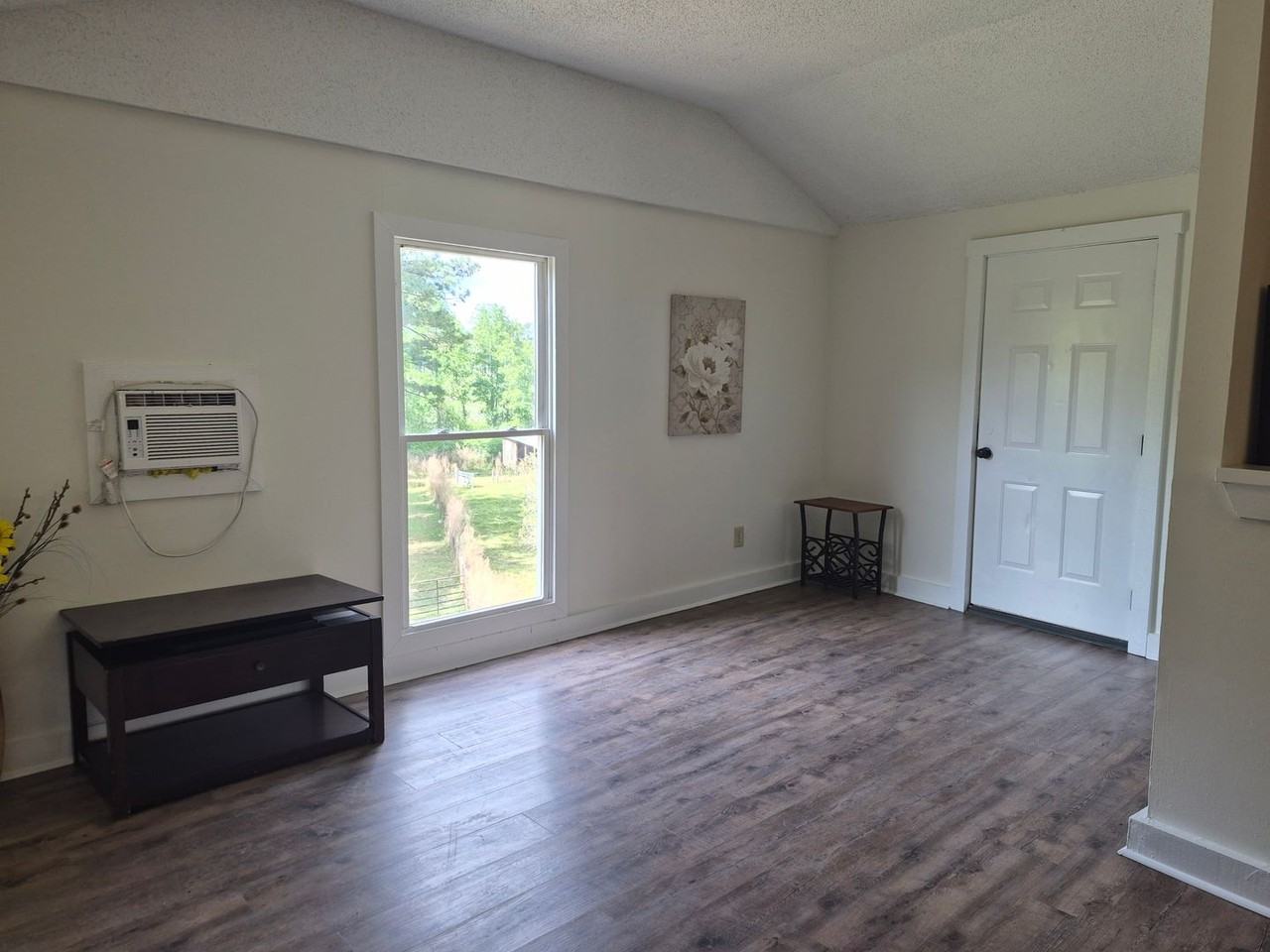 4134 Smith Rd - Photo 4 of 11