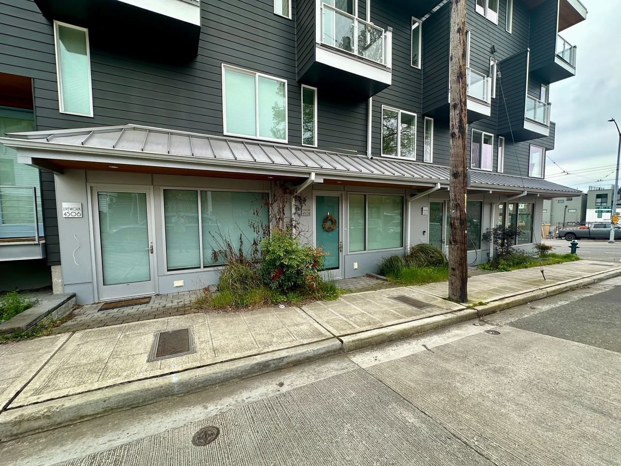 4504 1st Ave Ne - Photo 7 of 7