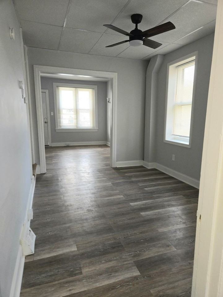 315 E Morton St - Photo 4 of 13