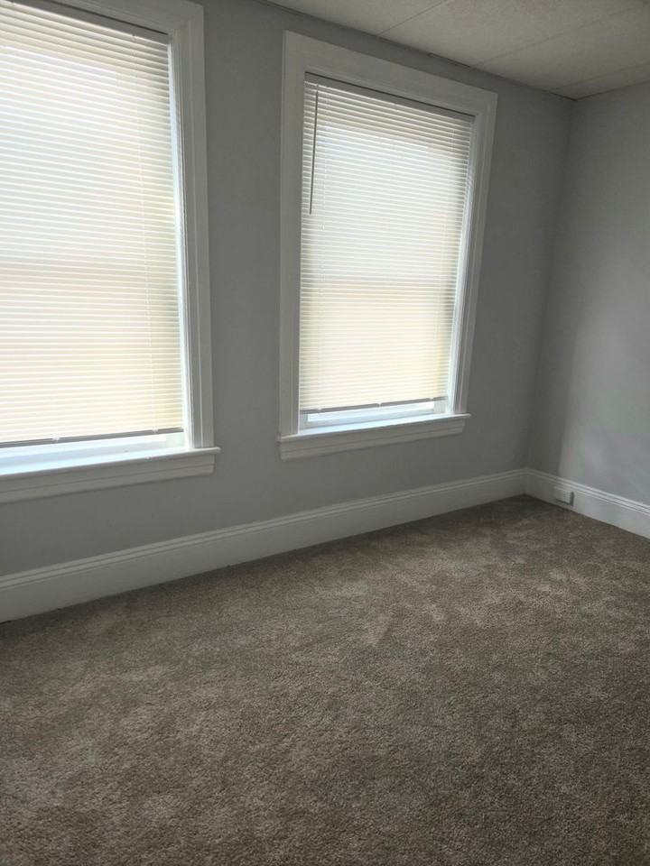 315 E Morton St - Photo 6 of 13