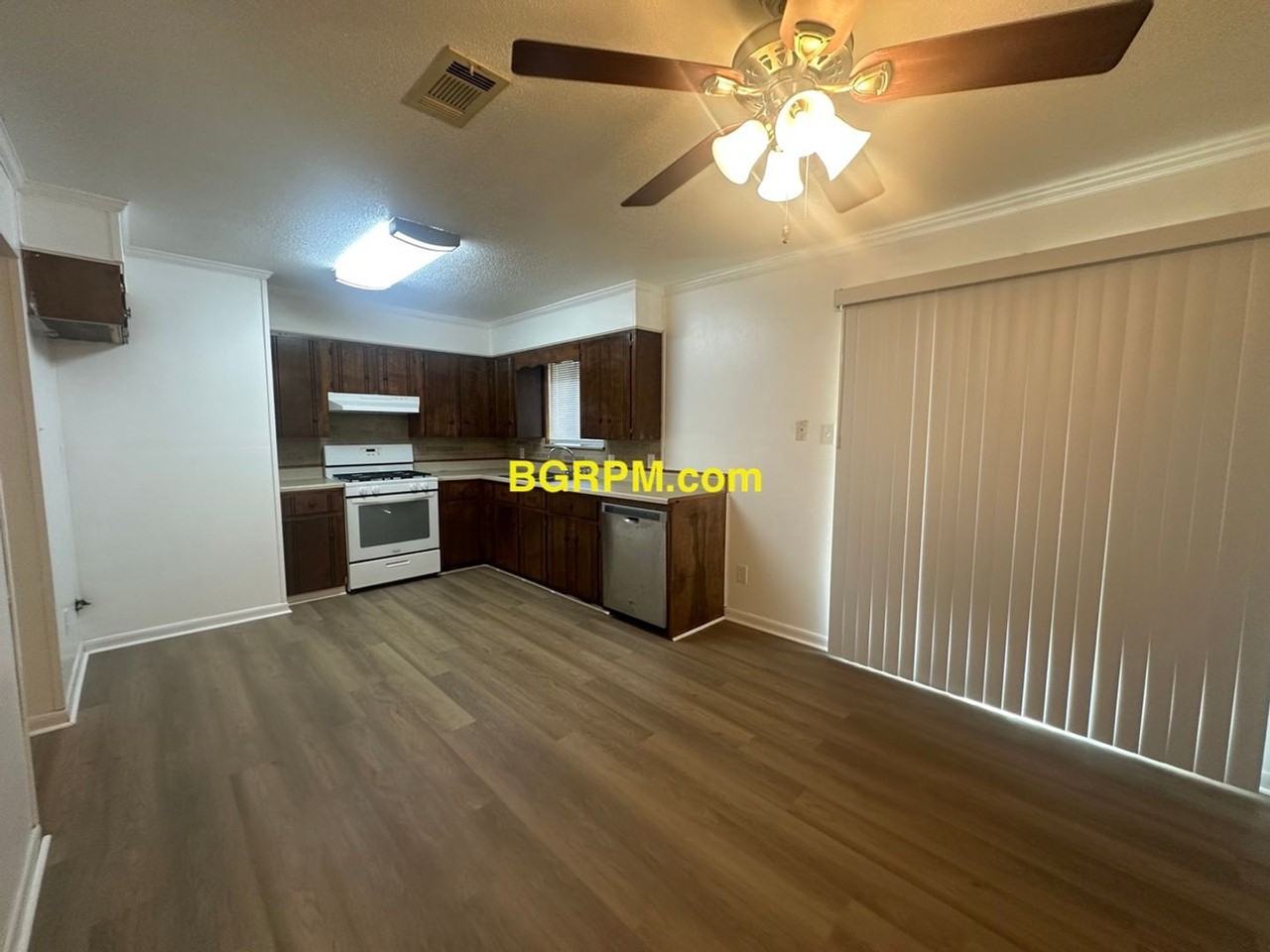 1409 Southern St - Photo 3 of 9