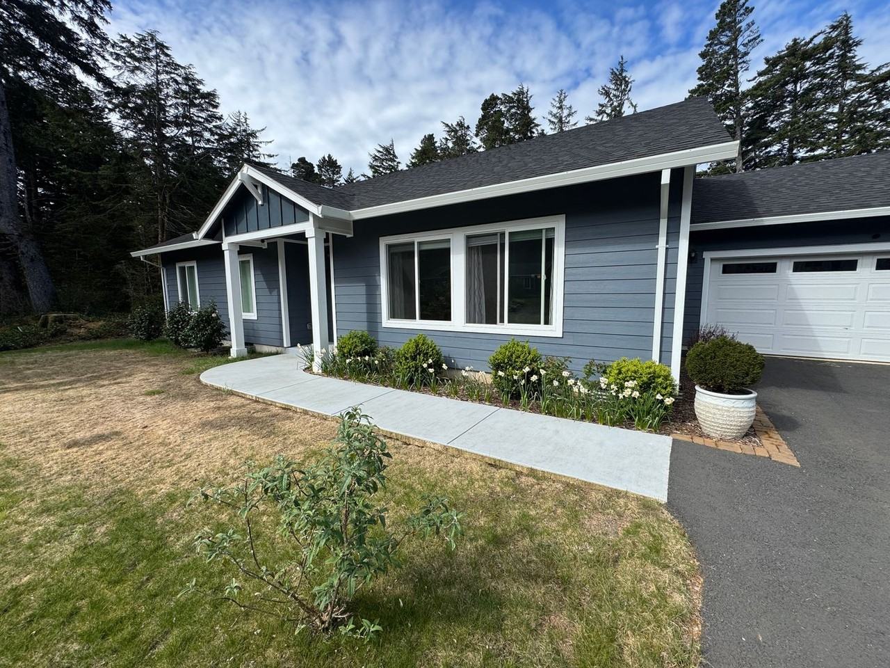 140 Mahala Way - Photo 2 of 13