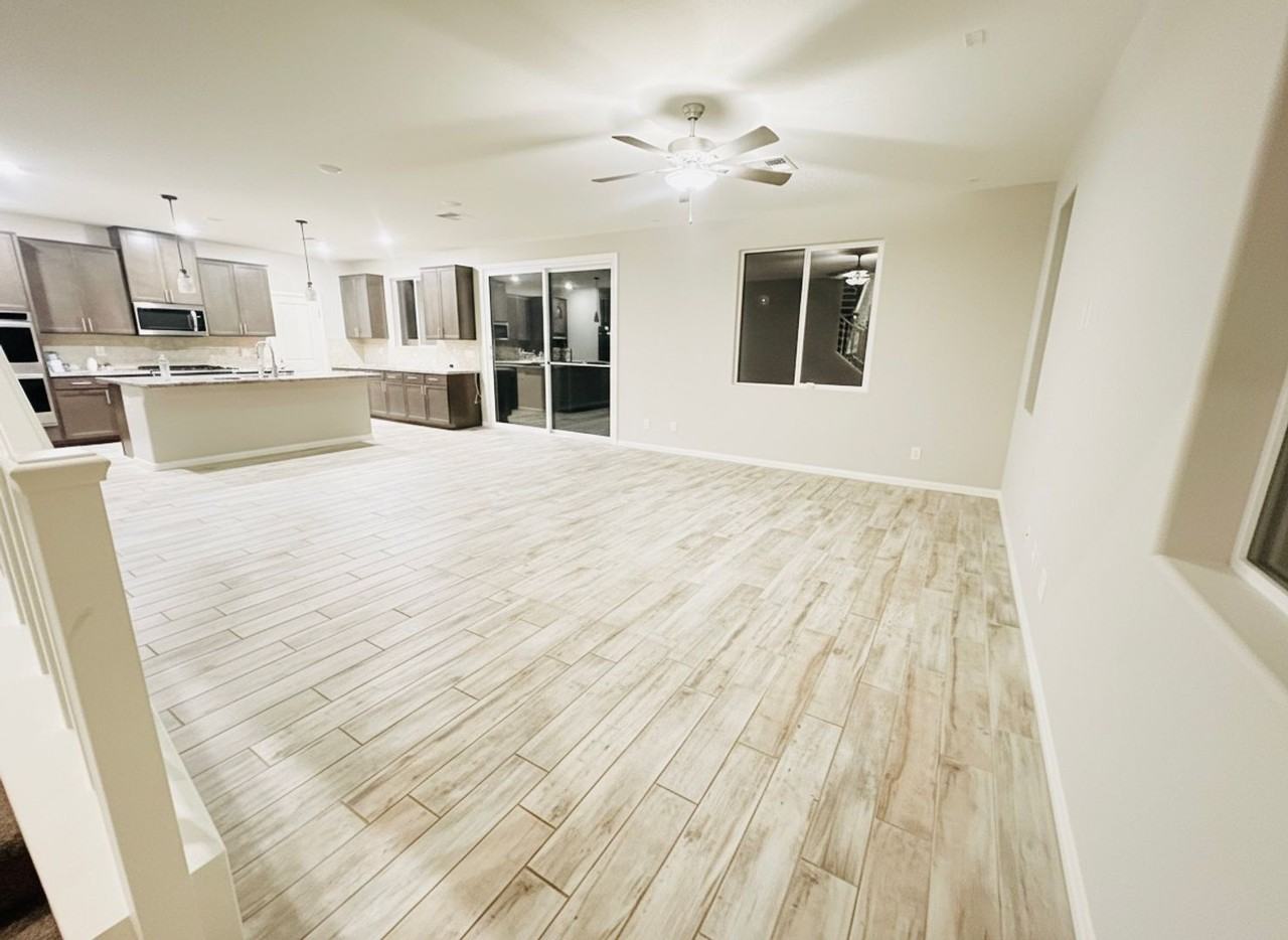 7447 Ardenno St - Photo 4 of 31