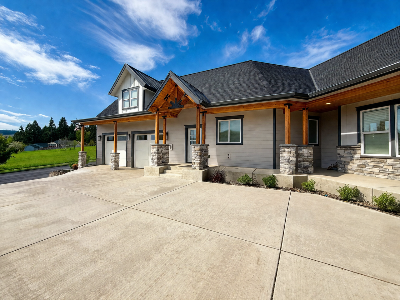 572 N M St - Photo 2 of 47