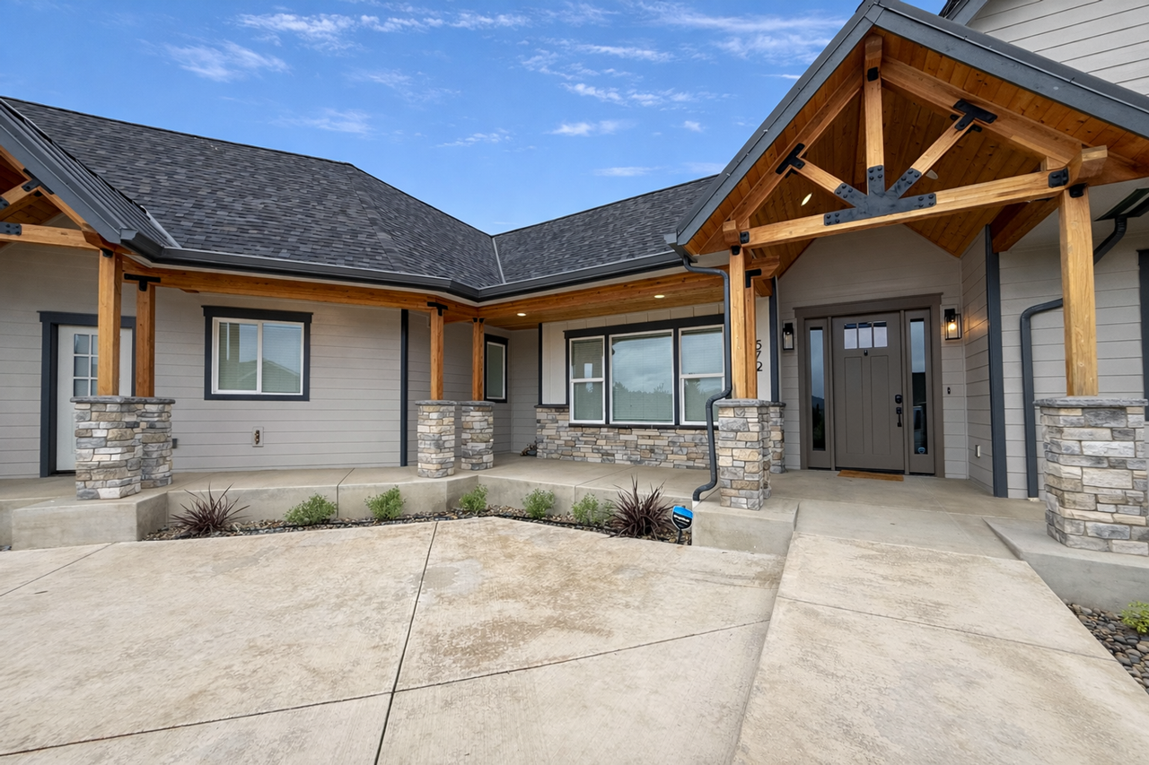 572 N M St - Photo 3 of 47