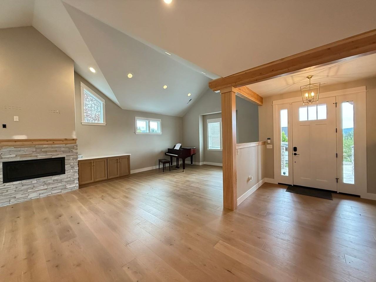 572 N M St - Photo 6 of 47