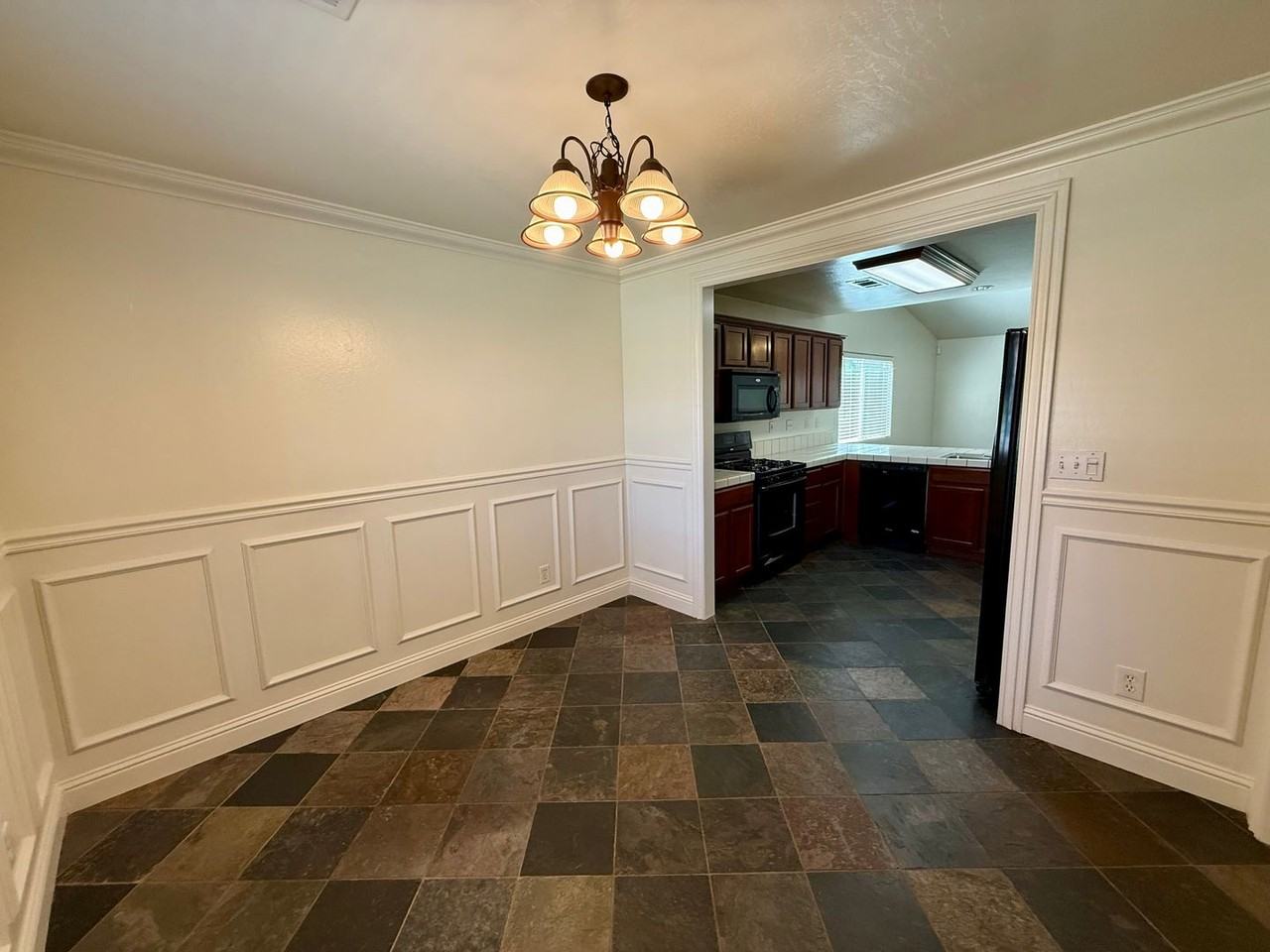 11507 Eresma Dr - Photo 3 of 14