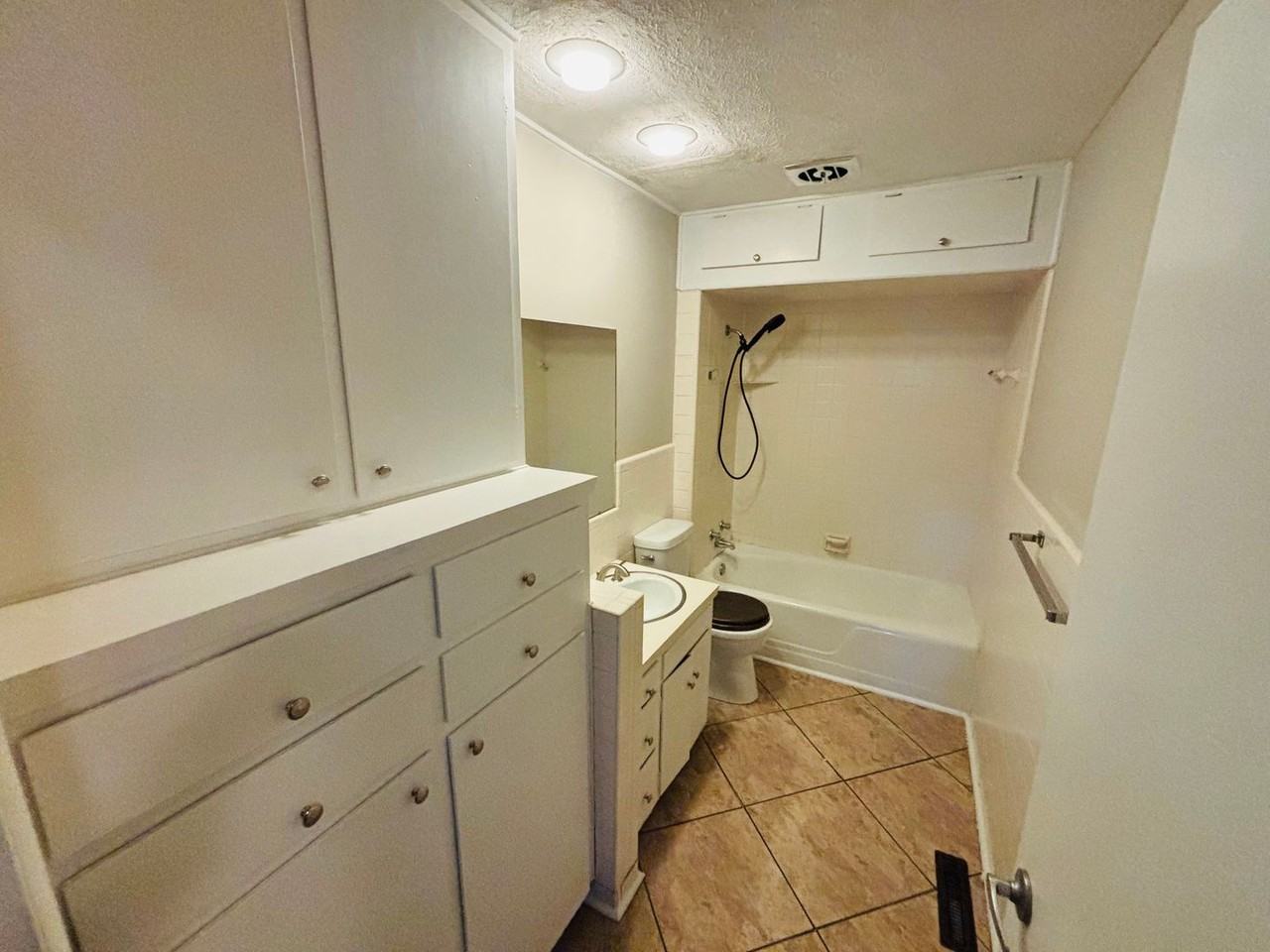 341 N Colonial Pl - Photo 6 of 14