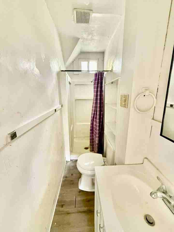 241 N Hayes Ave - Photo 3 of 13