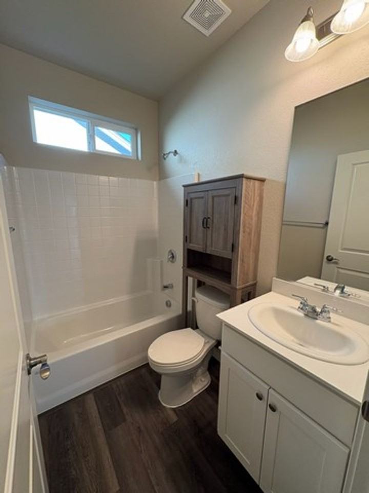 546 Country Hollow Dr - Photo 6 of 11