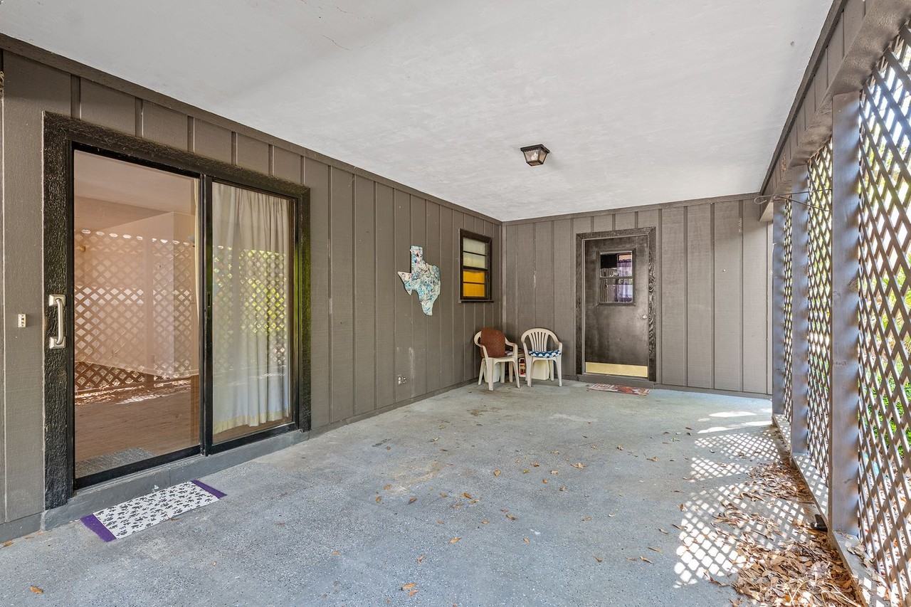 8479 Nw 38th Dr - Photo 4 of 23