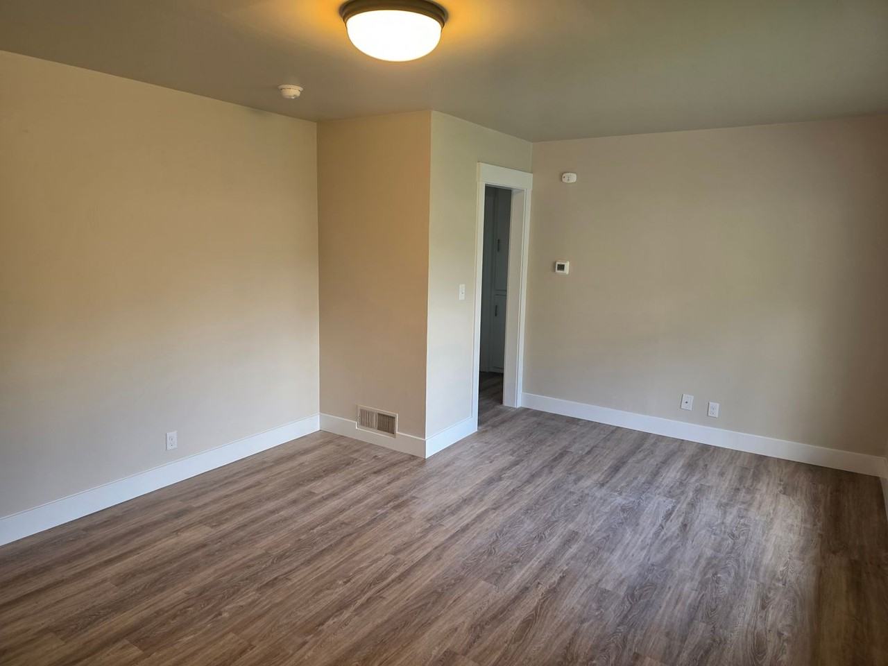 1165 Dan St - Photo 2 of 7