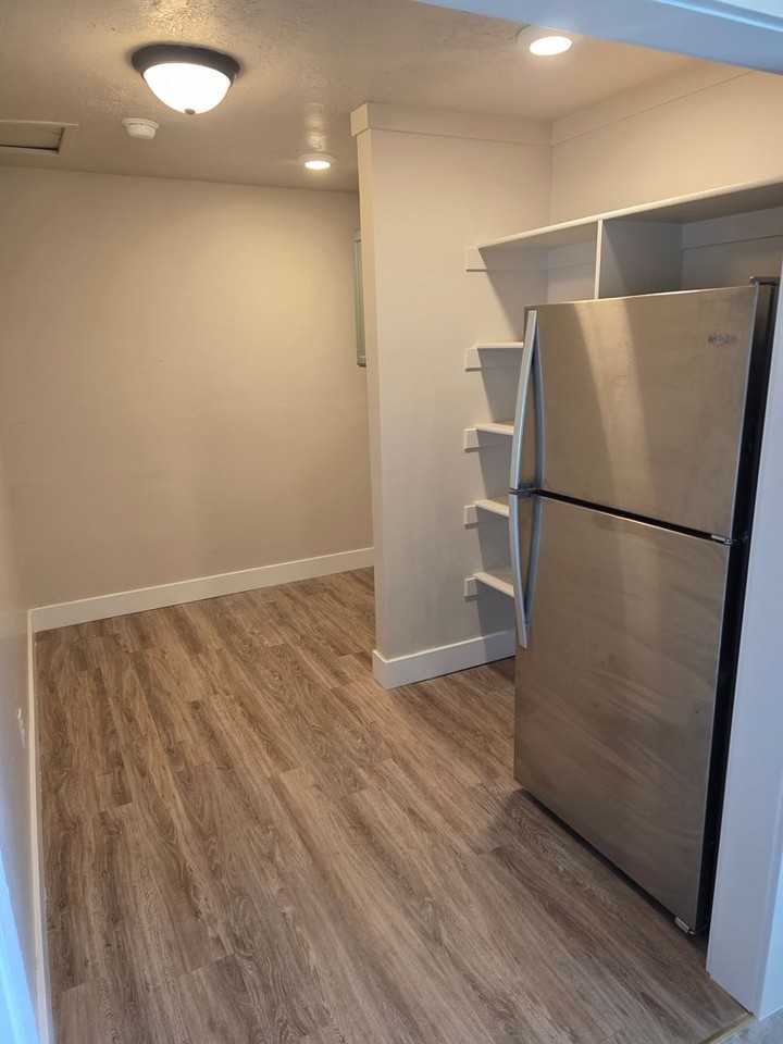 1165 Dan St - Photo 3 of 7