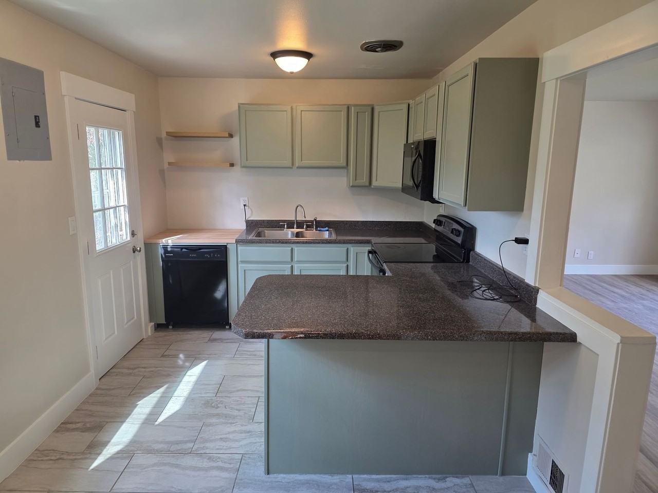 1165 Dan St - Photo 4 of 7