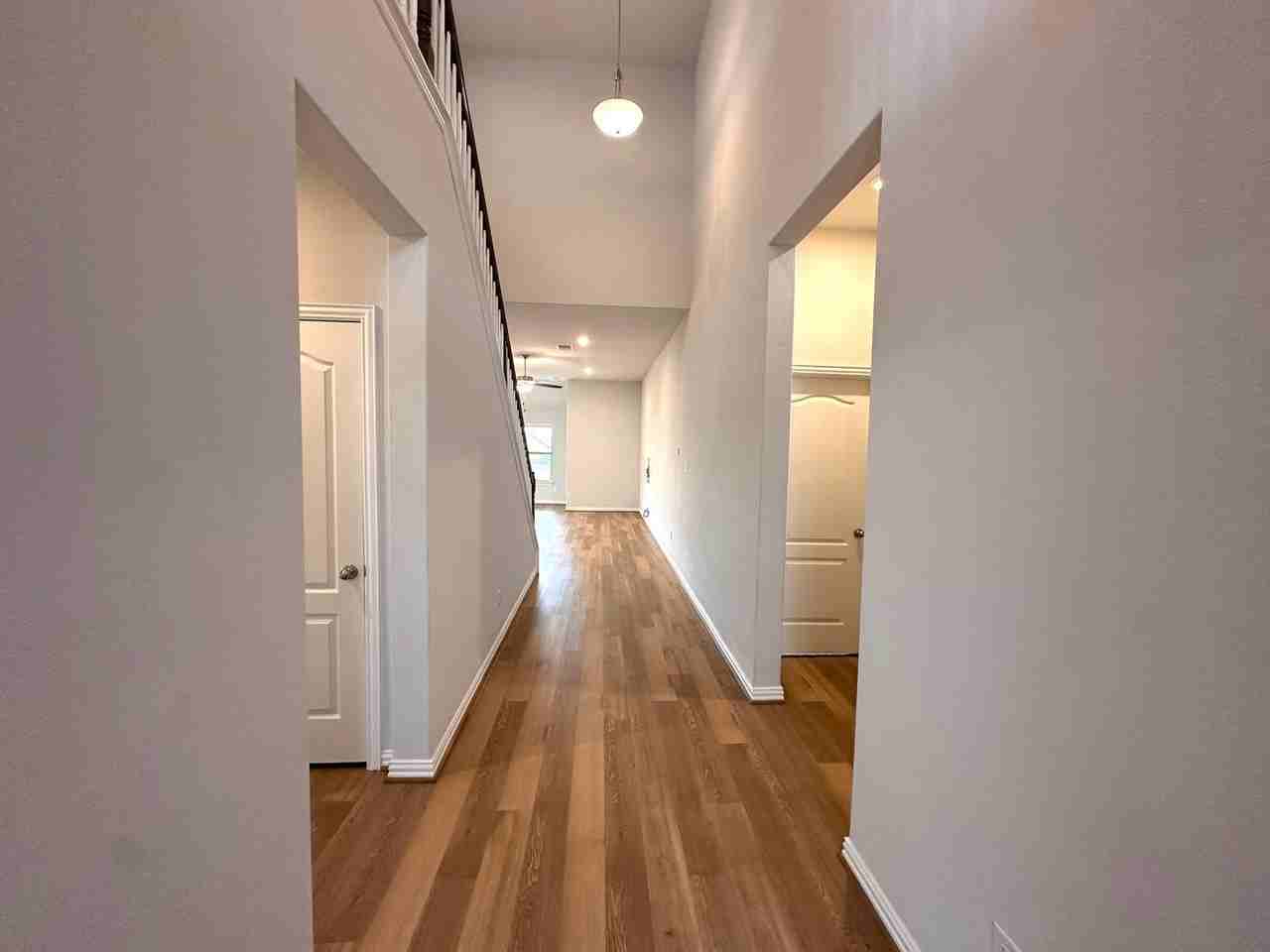 295 Oleander Loop - Photo 6 of 29