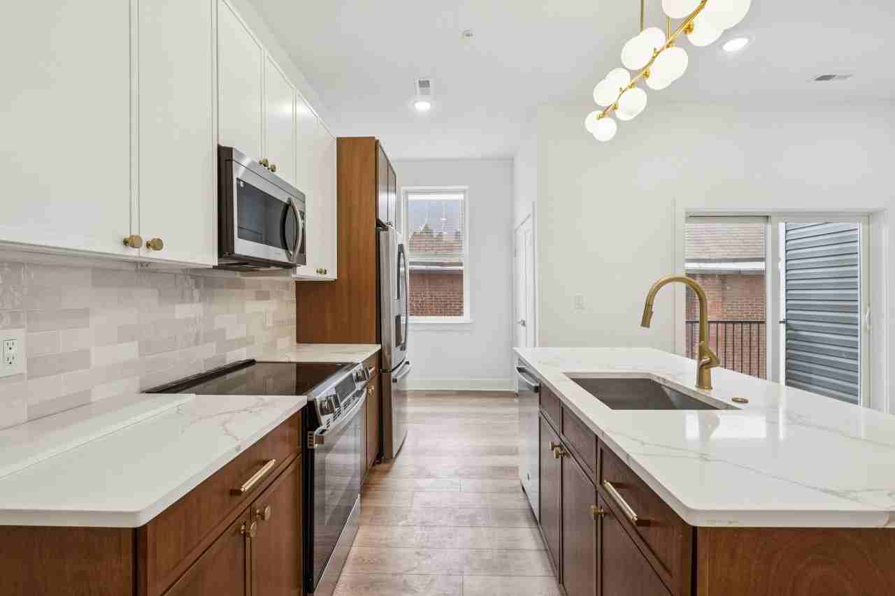 Brand New Luxury Apartments West Philly - Photo 5 of 30