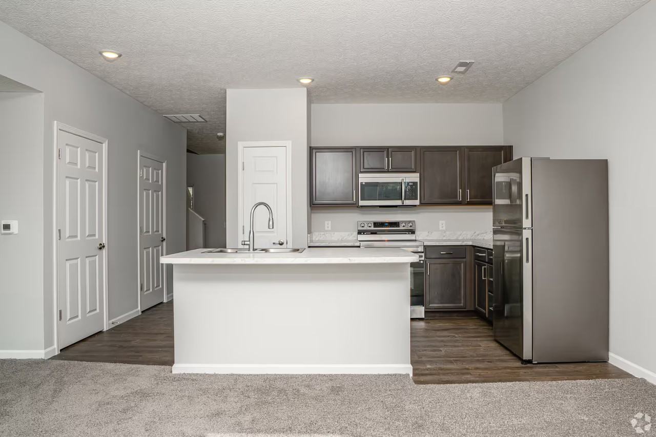 Brynn Mar Crossing - Photo 2 of 17