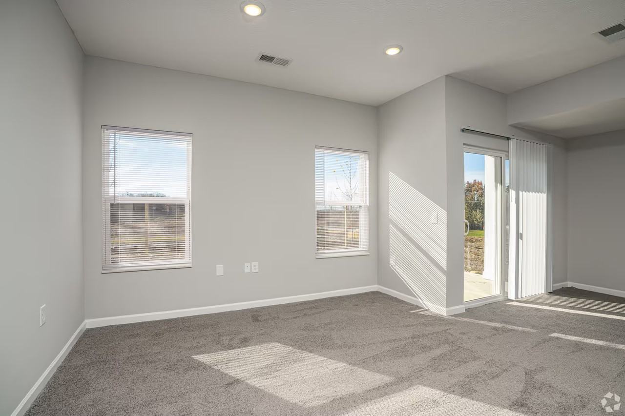 Brynn Mar Crossing - Photo 5 of 17