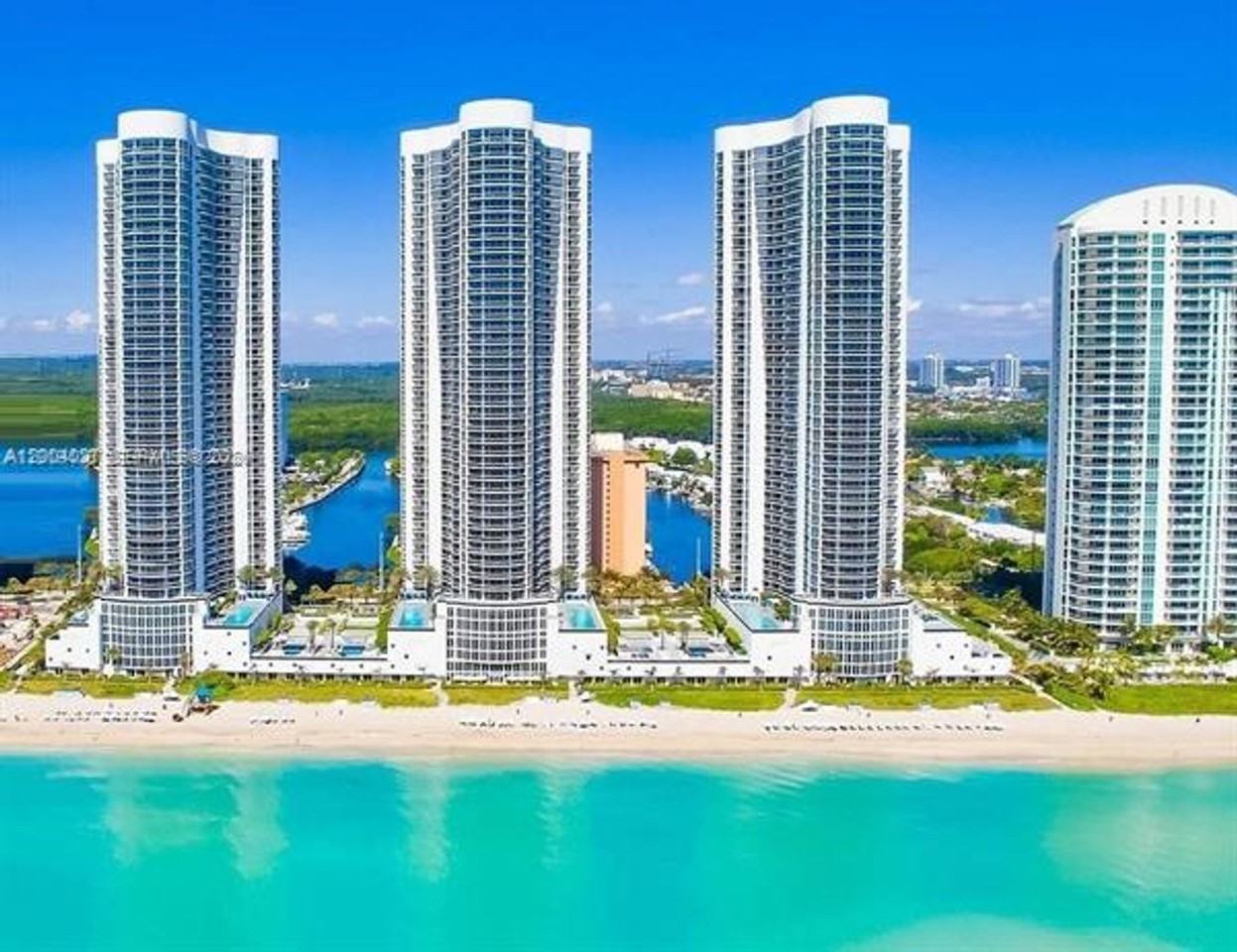 16001 Collins Ave #406 - Photo 5 of 31