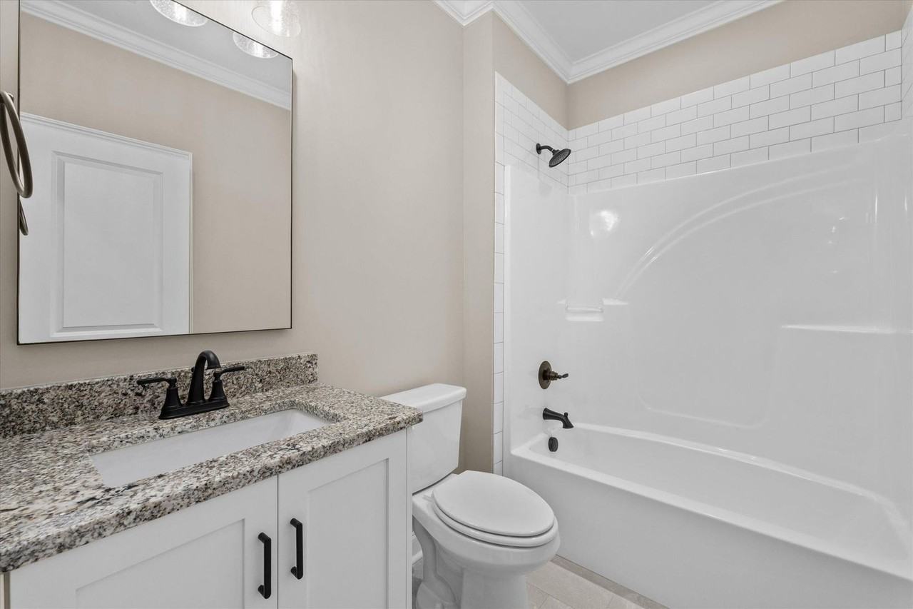 565 River Oaks Ln - Photo 6 of 42