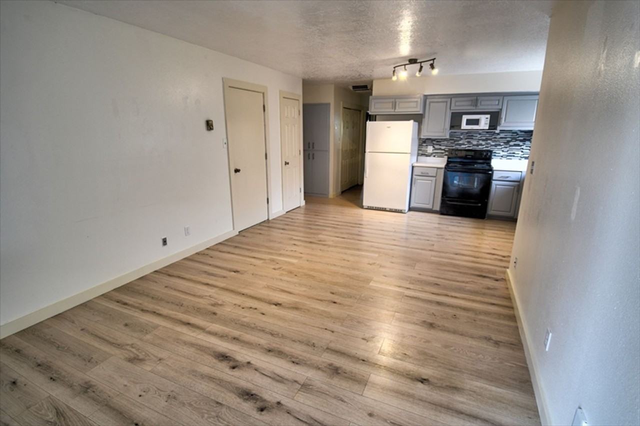 521 Nathan St Se - Photo 5 of 10