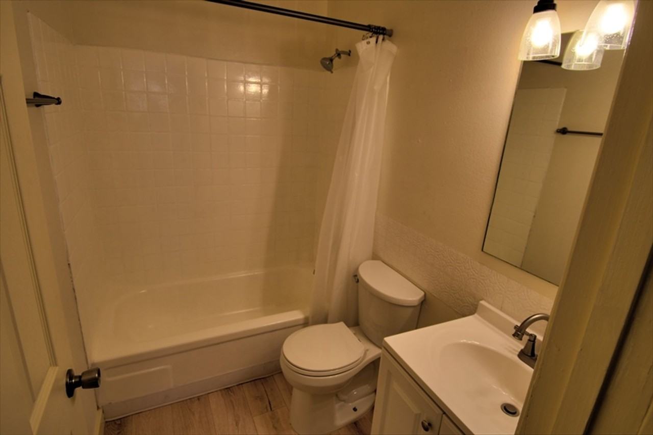 521 Nathan St Se - Photo 7 of 10