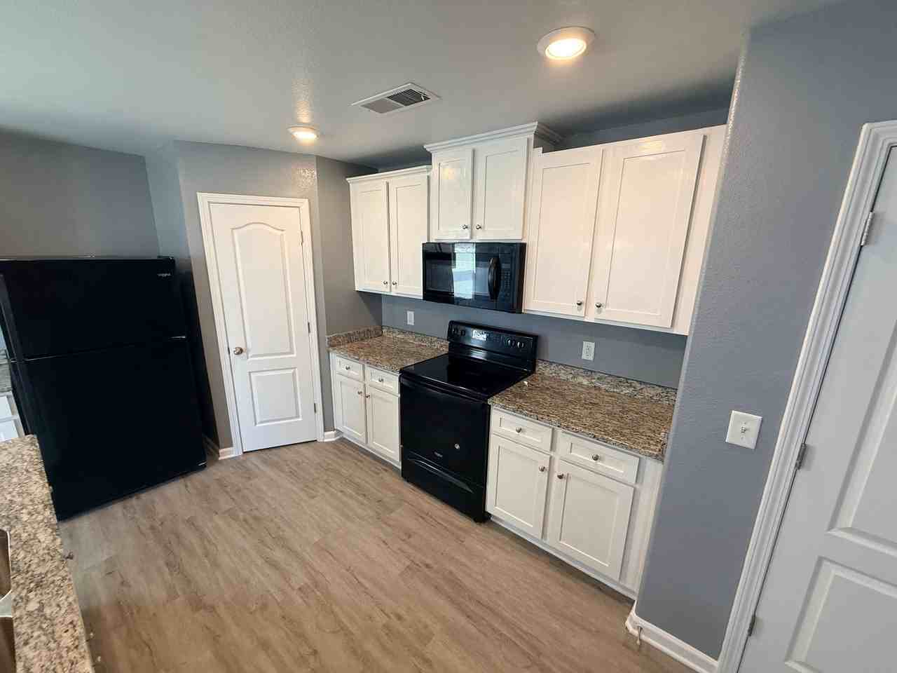 2038 Talbert Ct - Photo 6 of 24