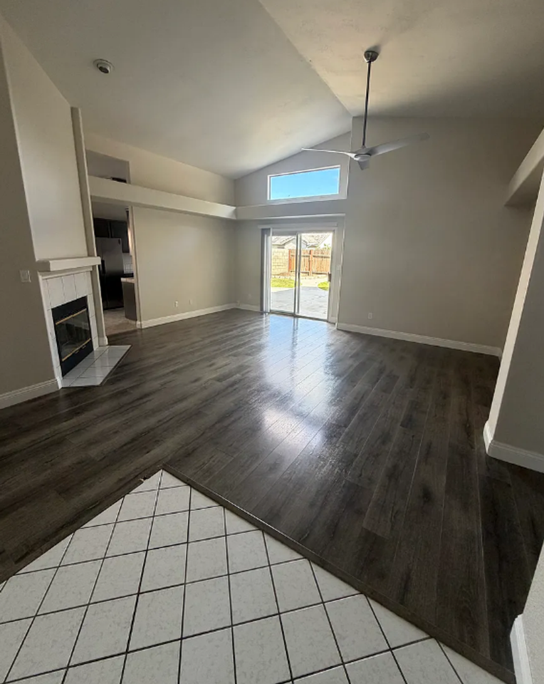 712 Harvest Creek Rd - Photo 2 of 12