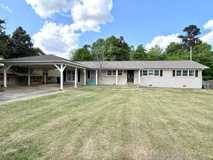 940 Lynn Cir - Photo 1 of 1