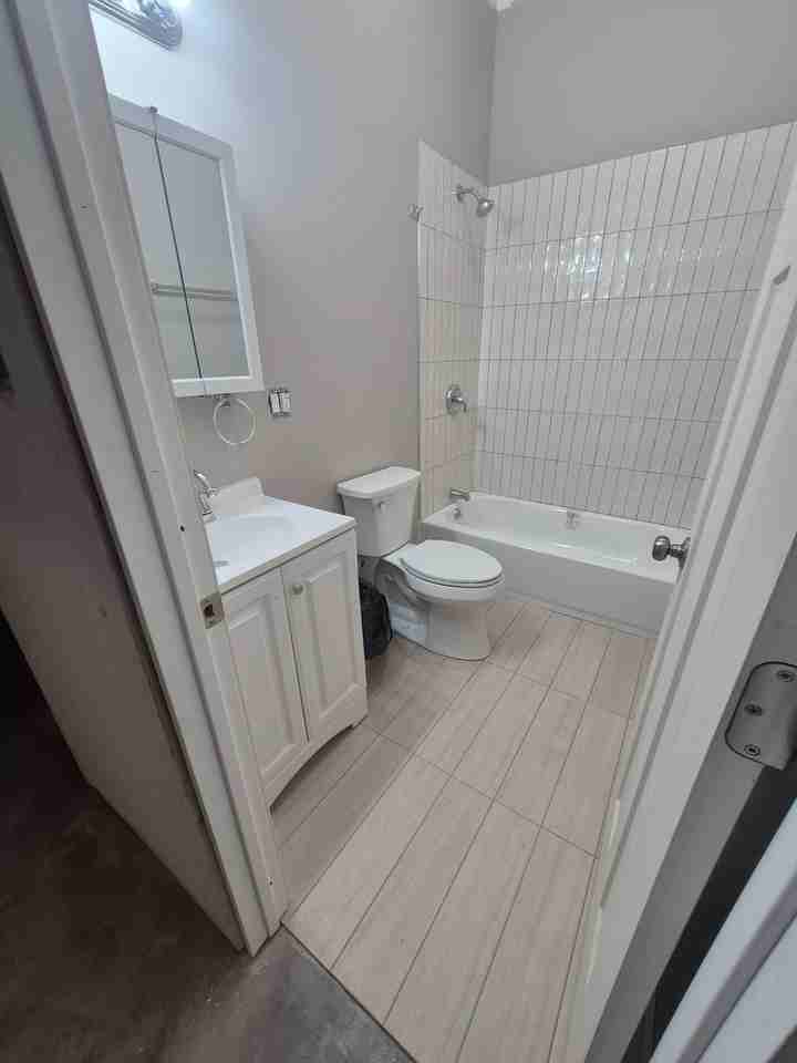 22-26 N Pulaski - 24-1F #24-1F - Photo 2 of 4